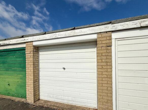3 bed Terraced for sale Image 12