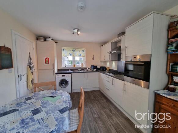 Mayfield Gardens, Baston, Market Deeping, PE6 photo 4