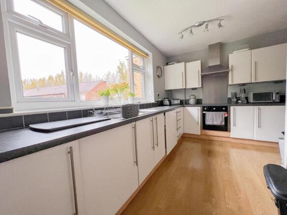 Kitchen (1)