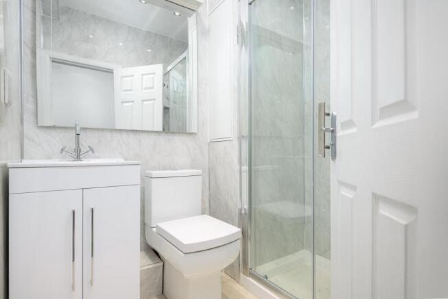 2 bed Terraced to rent Image 8