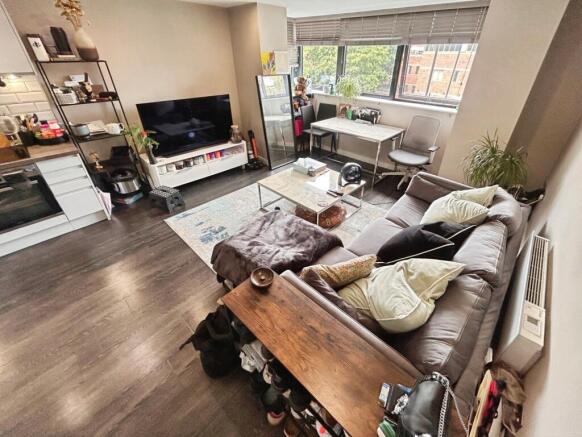 1 bed Apartment to rent Image 9