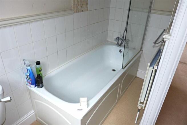 Bathroom aspect 2