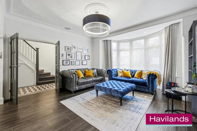 88 Woodland Way N21 3PX-13.jpg