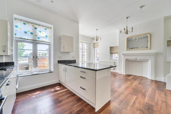 Kitchen & Dining Room