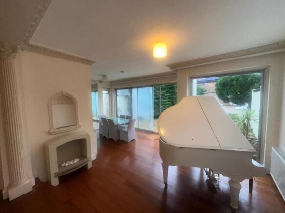 WhatsApp Image 2026-01-19 at 15.30.45 (1).jpeg