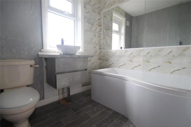 3 bed Terraced for sale Image 9