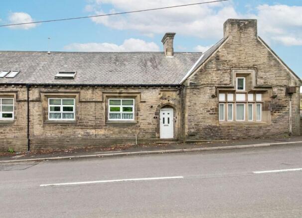 2 bed Terraced for sale in holmfirth