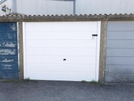 49, Hurst Court, Horsham RH12 2EW