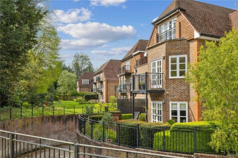 Cross Road, Sunningdale, Berkshire, SL5