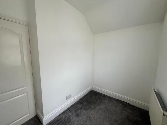 3 bed Terraced to rent Image 12