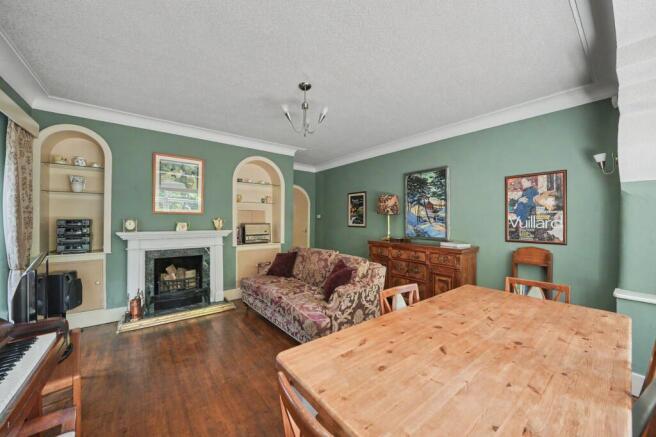 4 bed Detached for sale Image 11