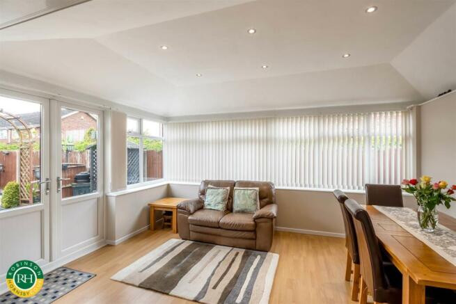 GARDEN ROOM