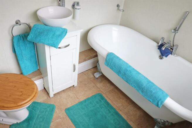 DOWNSTAIRS BATHROOM