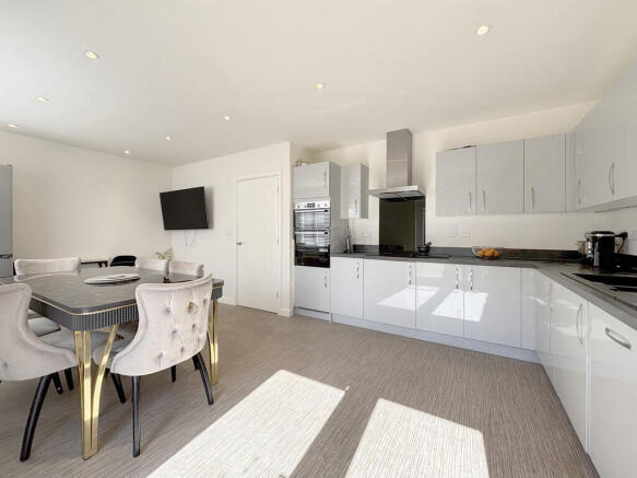 Kitchen/Dining ro...