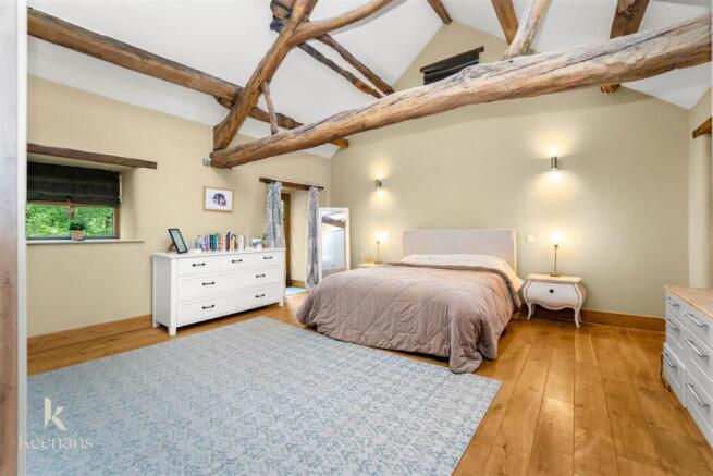 4 bed Detached for sale Image 5