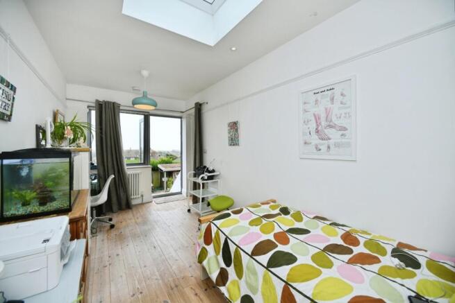 Bedroom/Office