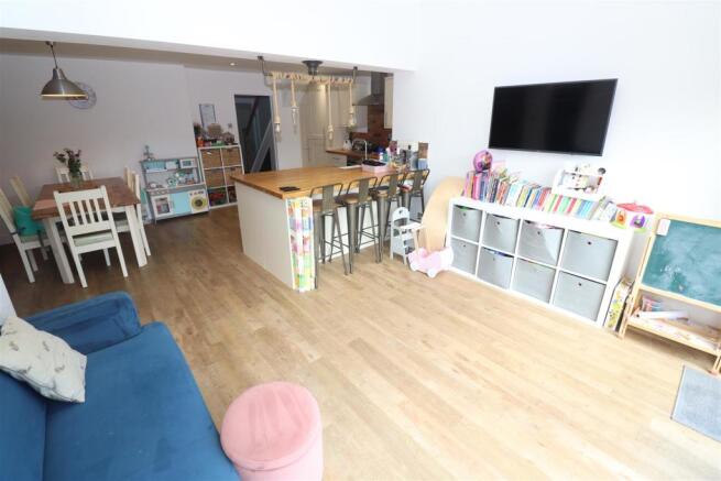 Kitchen/Dining Room