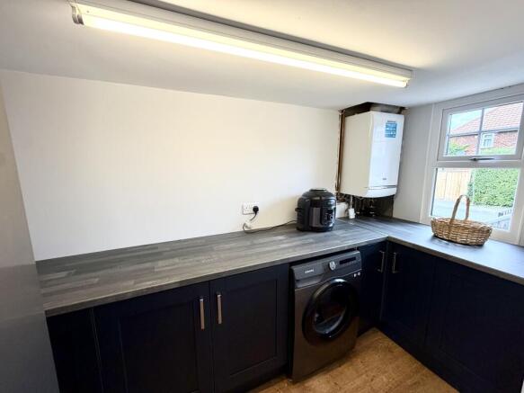 2 bed Semi-Detached for sale Image 4