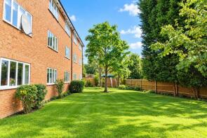 39, Myrna Close, Colliers Wood, London SW19 2HL