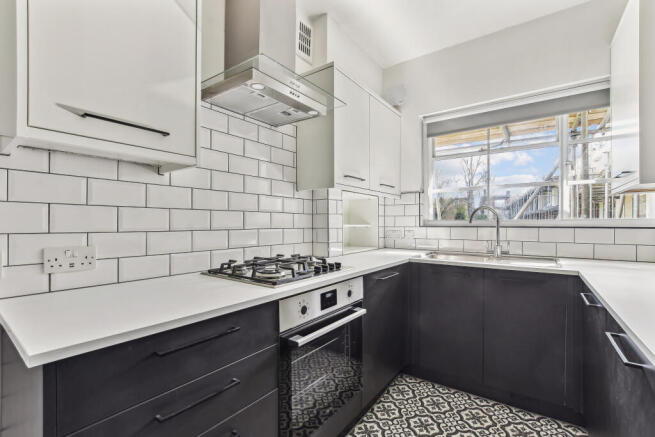 3 Kitchen.jpg
