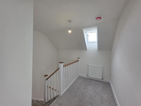 3 bed Semi-Detached Bungalow for sale Image 10