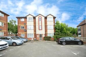 Flat 21, Natasha Court, Mimosa Close, Romford RM3 8GU