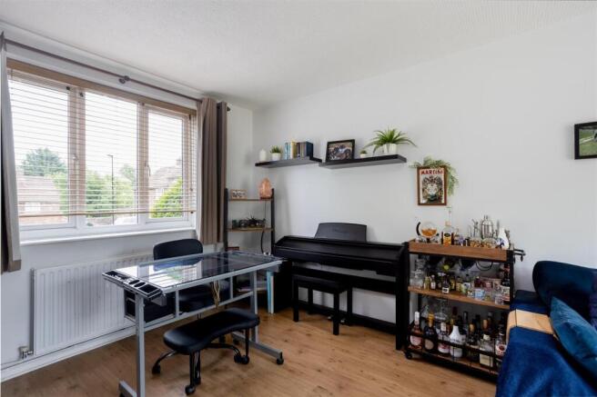 2 bed Semi-Detached for sale Image 7