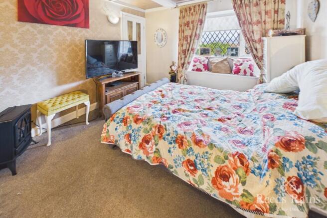 3 bed Semi-Detached for sale Image 11
