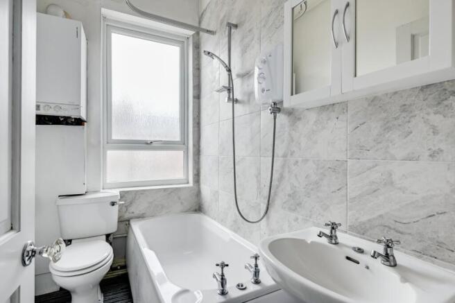 2 bed Terraced to rent Image 10