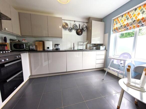 KITCHEN 2