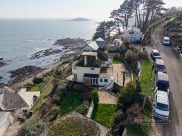 Boulders, Bay View Road, Looe PL13 1JP