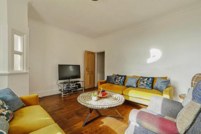 2 bed Terraced for sale Image 9