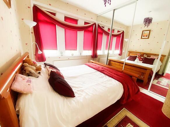 bed 2.jpg