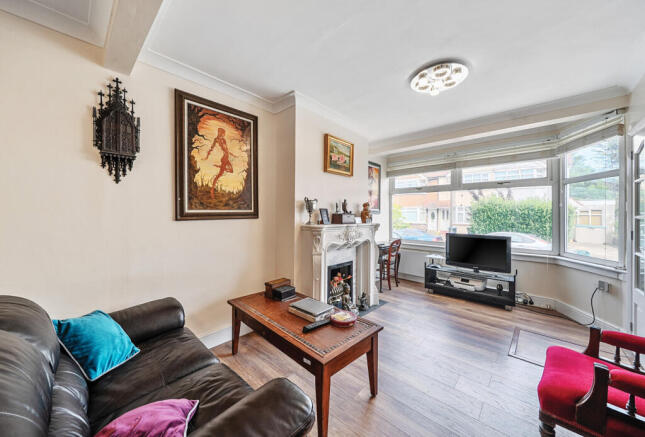 1320179-2-686e383...