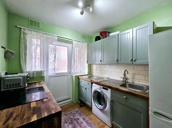 94dfdc0f-0e43-4945-95b9-58fec83840fb