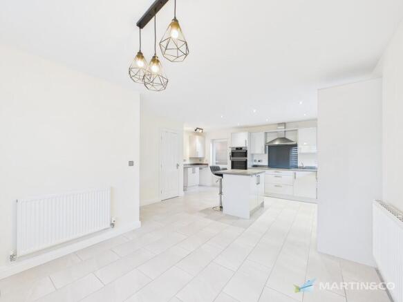 CAM02318G0-PR0580...