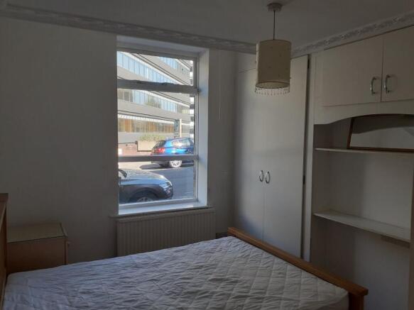 1 bed Apartment to rent Image 9