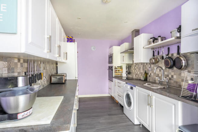 5 bed Detached Bungalow for sale Image 6