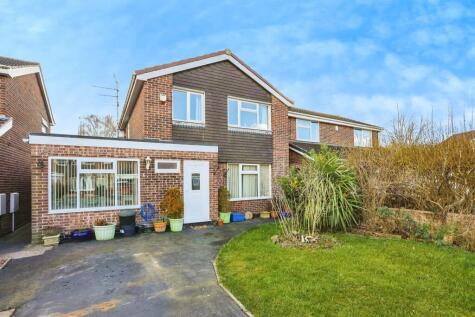 Arden Grove, Bingham,. Nottingham, NG13