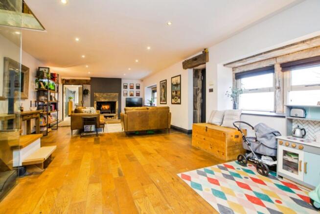 Lounge / Dining Room