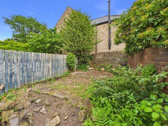 3 bed Terraced for sale Image 10