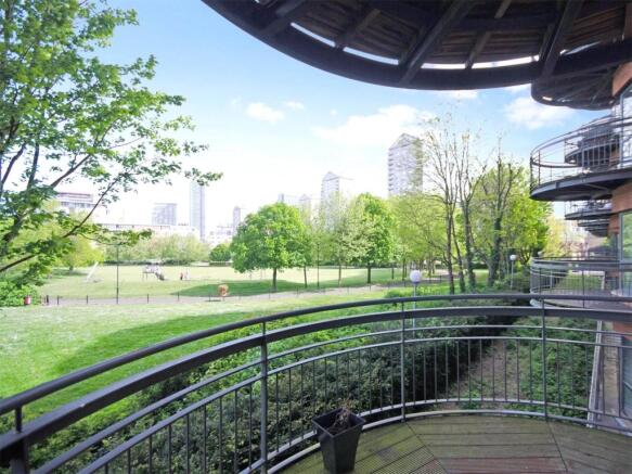 Canary Wharf E14