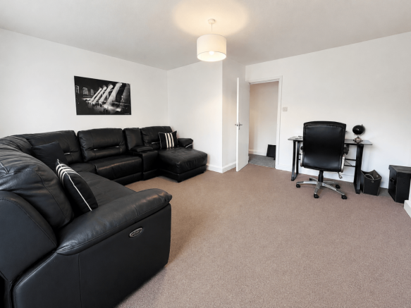 Lounge image 2