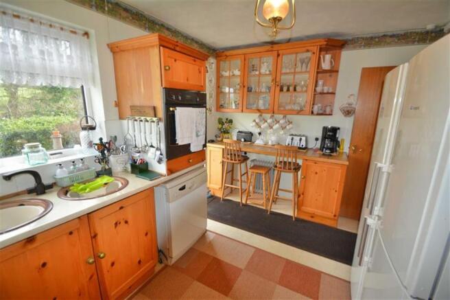 KITCHEN/BREAKFAST ROOM