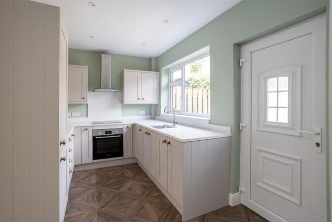 3 bed Terraced for sale Image 8