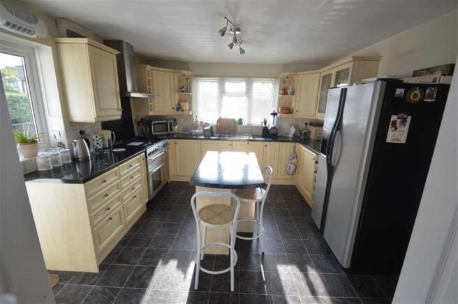 Fitted kitchen