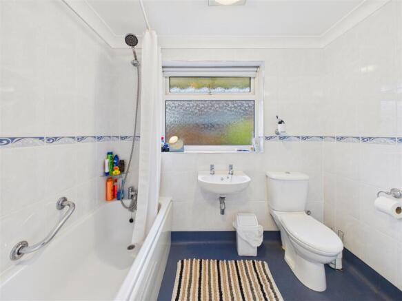 3 bed Terraced for sale Image 8