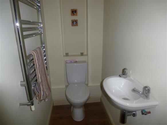 Cloakroom/wc