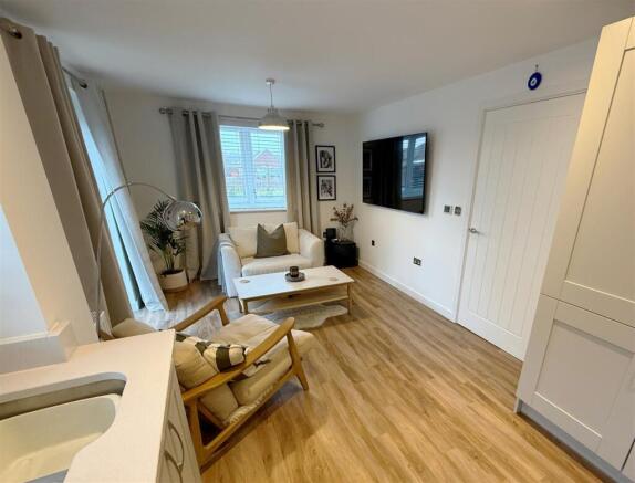 Living Dining Area