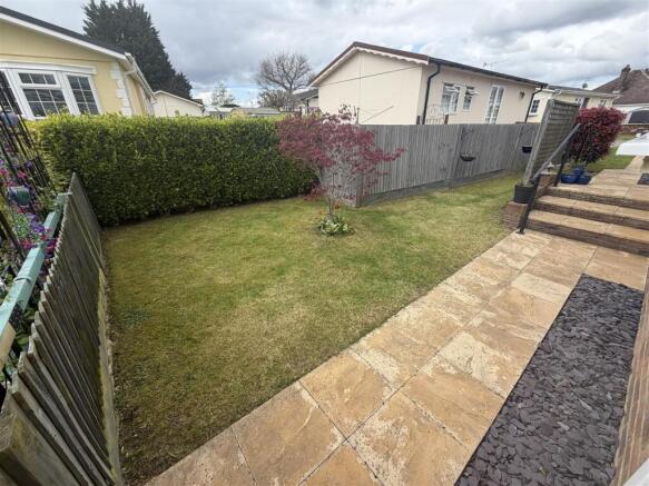 Half Moon Lane, Pepperstock, Luton photo 4